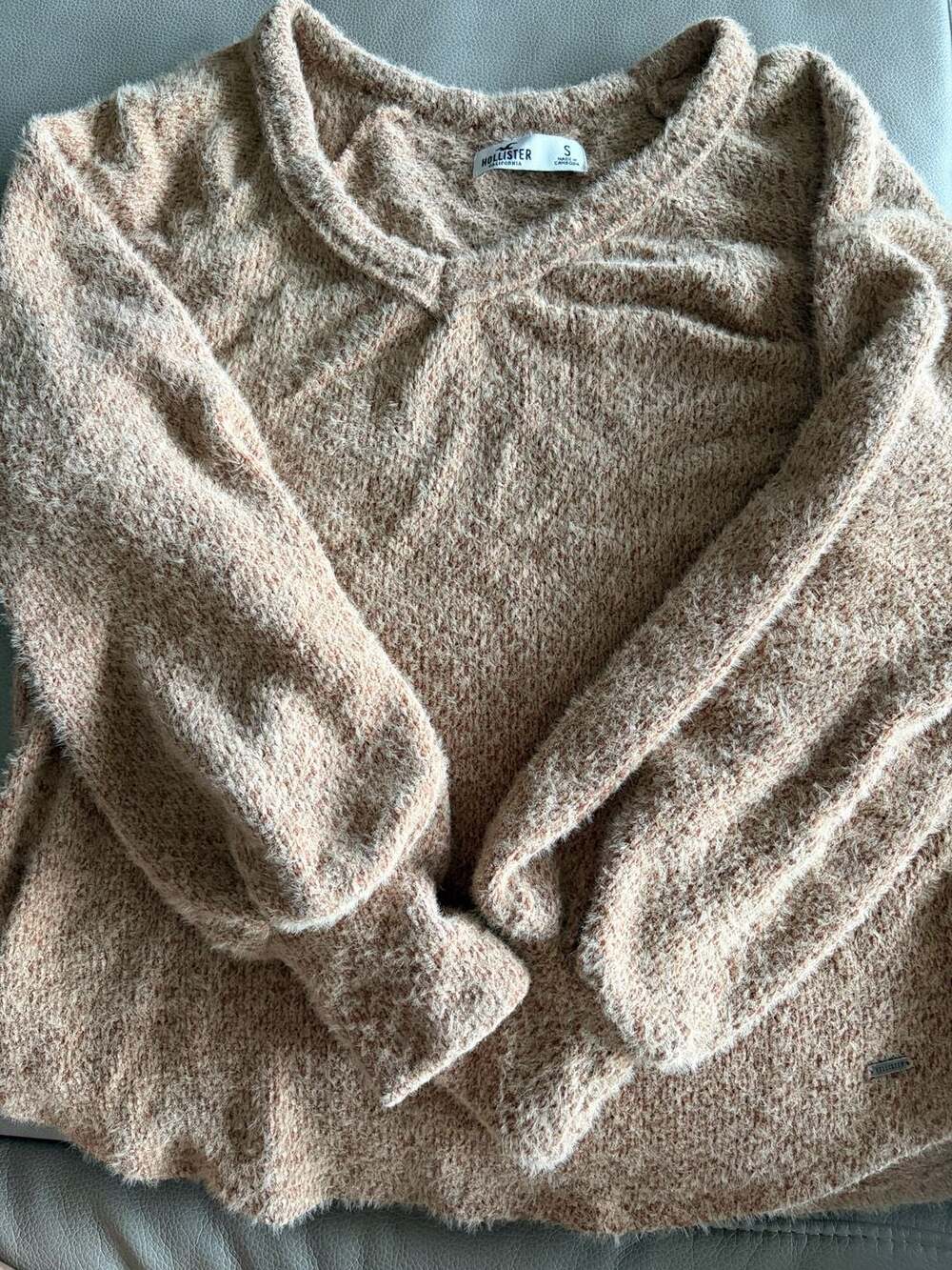 Hollister Cozy V-Neck Fuzzy Eyelash Knit Sweater